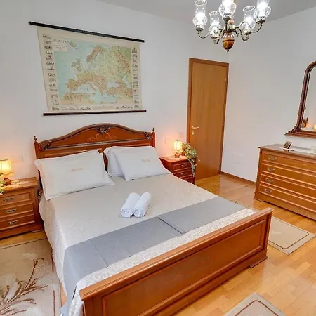 アパート Collio View - Spacious And Bright Three-room In